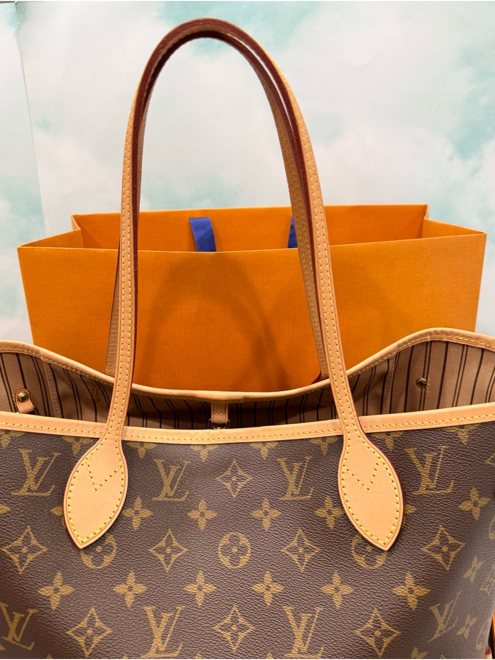 Louis Vuitton Classic Monogram Neverfull MM - Picture 4 of 16